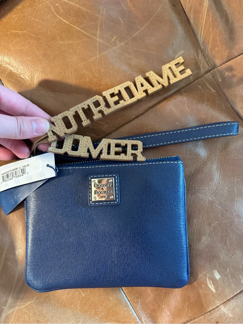 Dooney and Bourke clutch/purse/wallet NWT - Picture 6 of 8